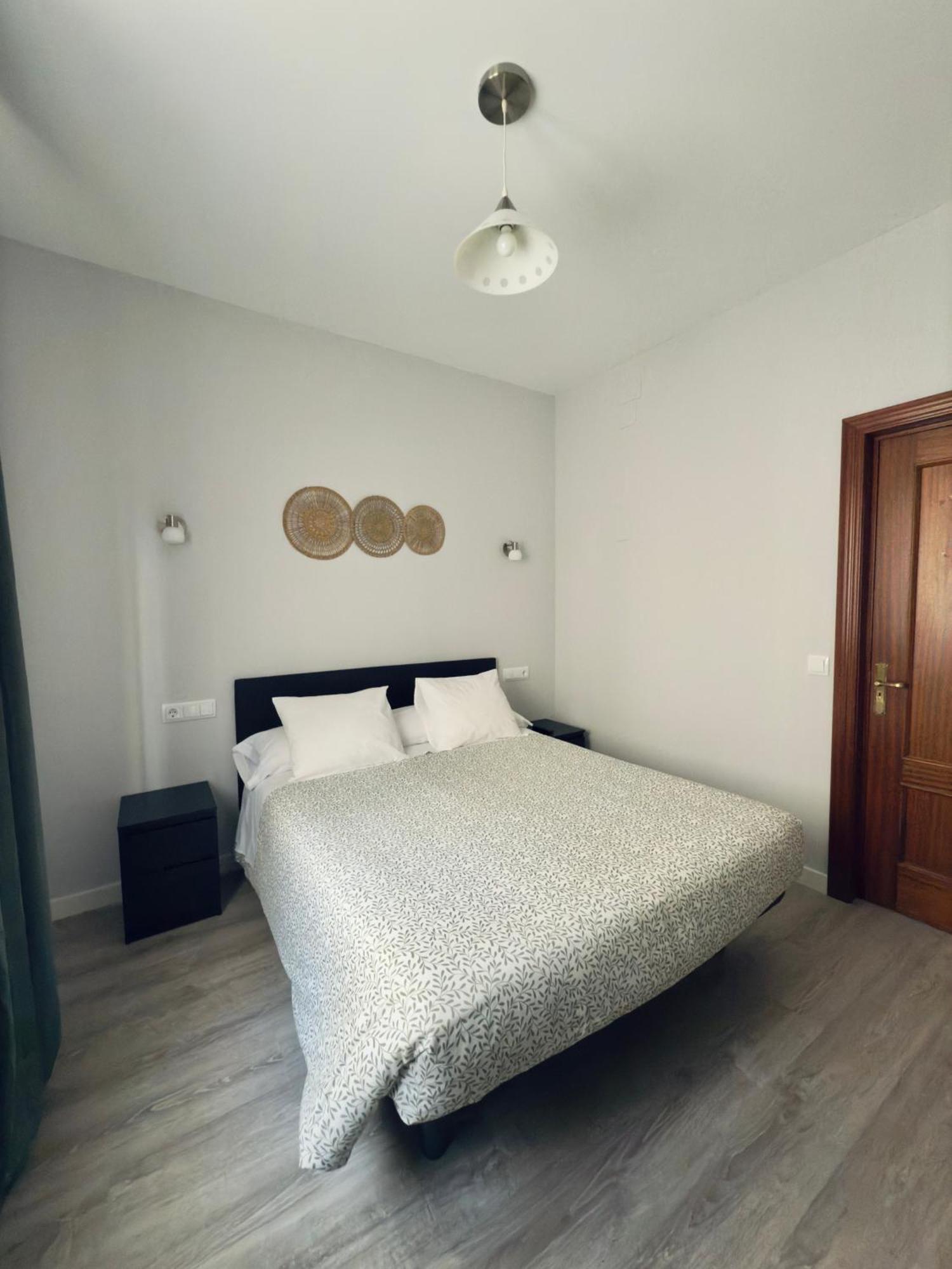 Hostal Conde De Alba Madrid Exterior foto